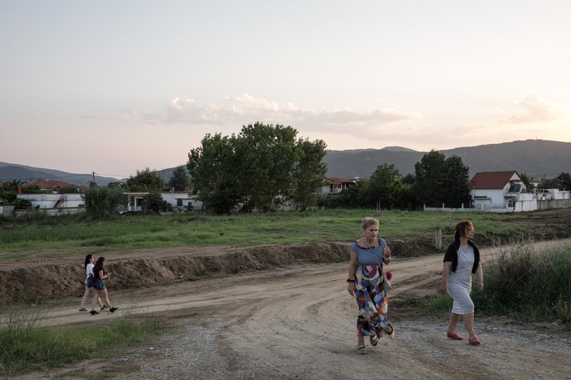 Οι κάτοικοι προσπαθούν να επανέλθουν στους φυσιολογικούς ρυθμούς της ζωής τους