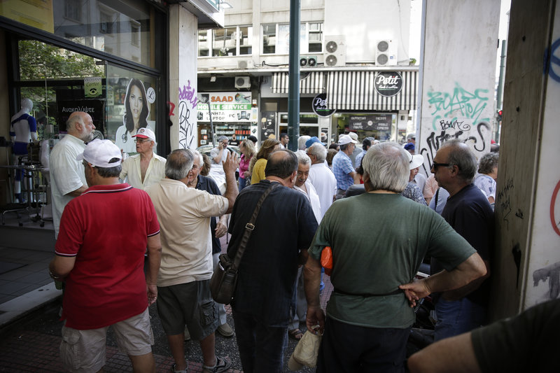 Κύριο αίτημα των συνταξιούχων είναι η επαναφορά των συντάξεων χηρείας στα επίπεδα προ της κρίσης