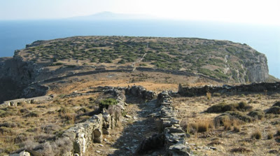 amyntika.gr : andros Το ελληνικό κράτος διαλύει την Αρχαιολογική Υπηρεσία μας τη στιγμή που οι Αυστραλοί χρηματοδοτούν αδρά αποστολές για ανασκαφές στην Άνδρο [εικόνες+βίντεο]