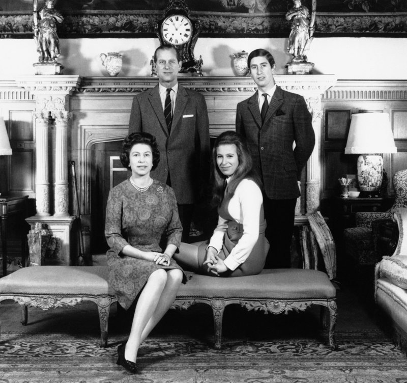 Ελισάβετ και Φίλιππος με τα δυο μεγαλύτερα παιδιά τους, Κάρολο και Ανν, στη βασιλική κατοικία του Sandingham