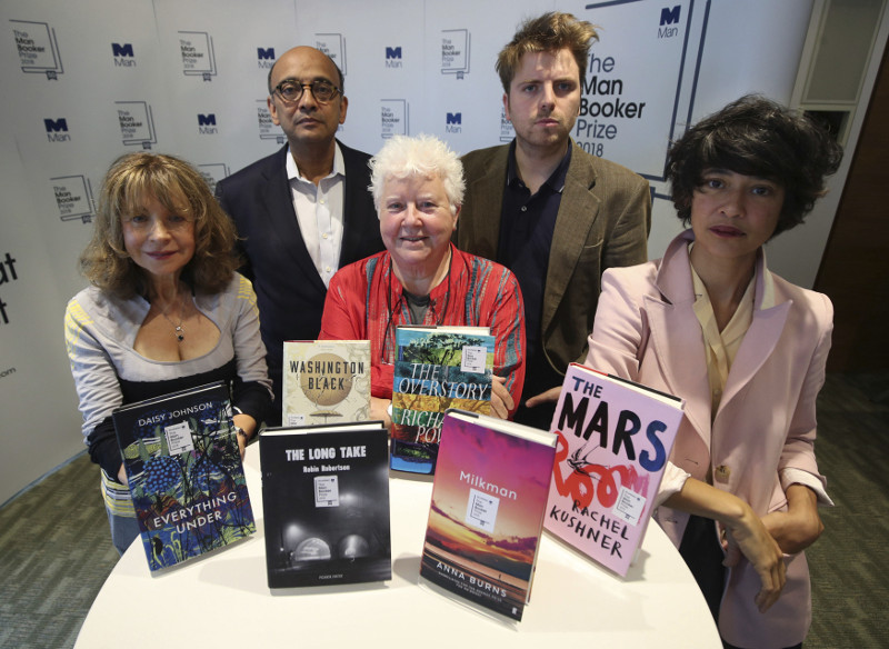 Ο φετινοί υποψήφιοι, ο νικητής  θα ανακοινωθεί στις 16 Οκτωβρίου και θα λάβει 50.000 λίρες και παγκόσμια φήμη 