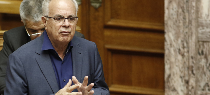 Αποστόλου: Δεν έχουν εντοπιστεί ύποπτα δείγματα ψαριών-αλιευμάτων, μετά τη ρύπανση στον Σαρωνικό