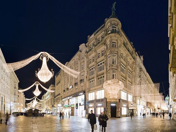 Εορταστικό πνεύμα: Οι πόλεις με τον καλύτερο Χριστουγεννιάτικο στολισμό στον κόσμο [εικόνες] | iefimerida.gr 0