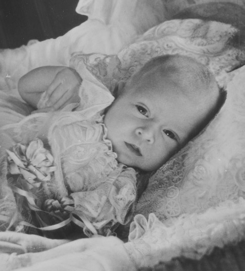 Αναγνωρίζετε αυτά τα πριγκιπικά μωρά; - Ανήκουν όλα στην βρετανική βασιλική οικογένεια [εικόνες]  | iefimerida.gr 12