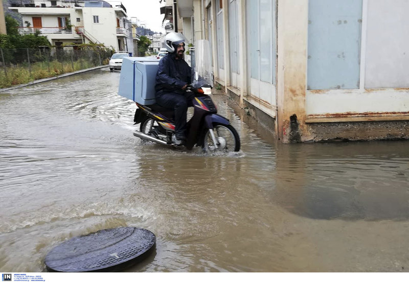 Η Αστυνομία συνιστά στους οδηγούς να μην κατευθύνονται στην Αργολίδα λόγω πλημμυρών