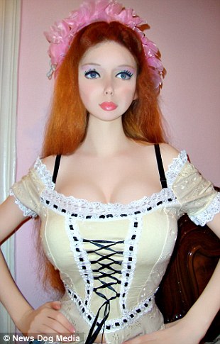 Το άκρον άωτον της παράνοιας: Μια 16χρονη έχει γίνει κούκλα Barbie! [εικόνες] | iefimerida.gr 9