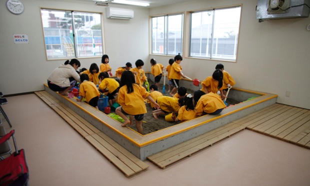 Τα παιδιά που δεν μπορούν να παίξουν έξω -Τρία χρόνια μετά, η Φουκουσίμα ακόμη τρομοκρατεί [εικόνες] | iefimerida.gr 1