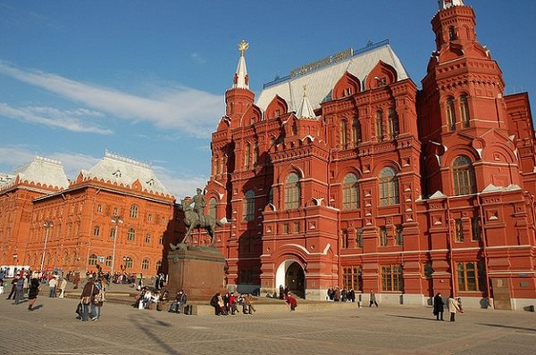 Από τη Μόσχα ως τη Σεβίλλη αυτές είναι οι ομορφότερες ευρωπαϊκές πλατείες [εικόνες]  | iefimerida.gr 12