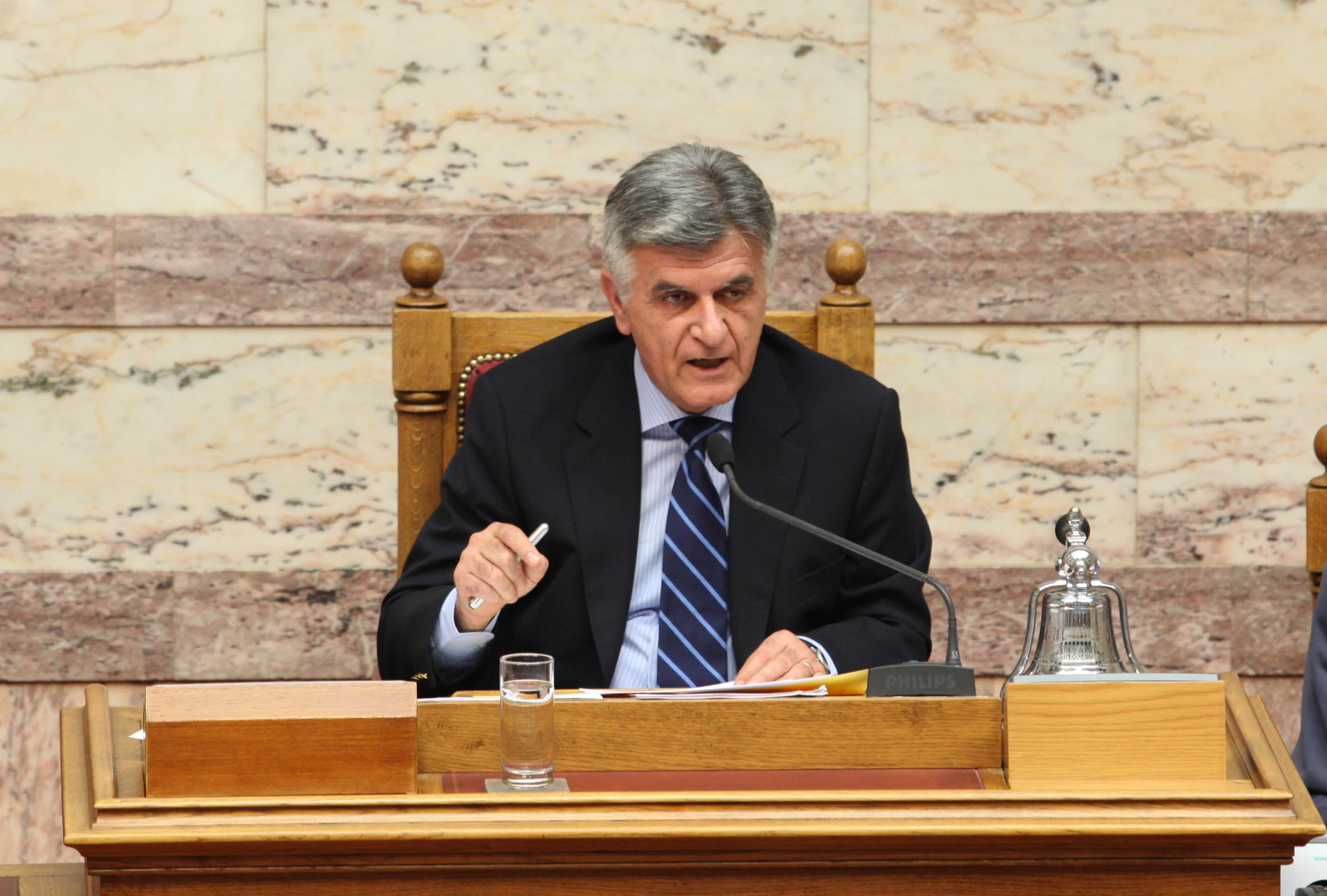 Γράμμα στον Μεϊμαράκη: Τι γράφουν οι Ελληνες στον πρόεδρο της Βουλής | iefimerida.gr 1