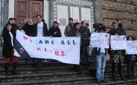Φοιτητές στη Φλωρεντία ντύθηκαν γουρούνια και αποδοκίμασαν τον Σόιμπλε [εικόνες] | iefimerida.gr 1