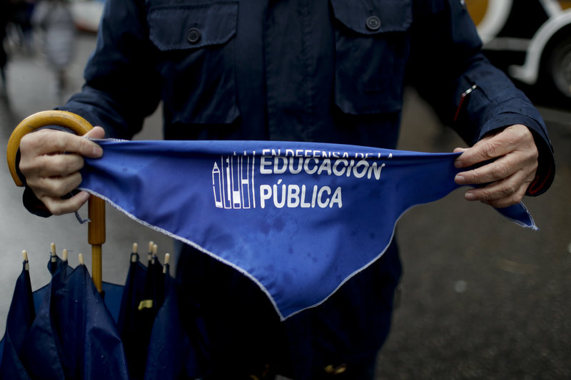 57 δημόσια πανεπιστήμια της Αργεντινής έχουν παραλύσει εδώ και τέσσερις εβδομάδες