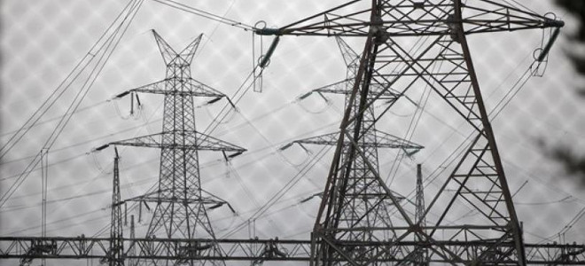 Σκληρό πόκερ για τη ΔΕΗ: Αλλαγές στο νομοσχέδιο από την κυβέρνηση -Δημοψήφισμα ψάχνει ο ΣΥΡΙΖΑ