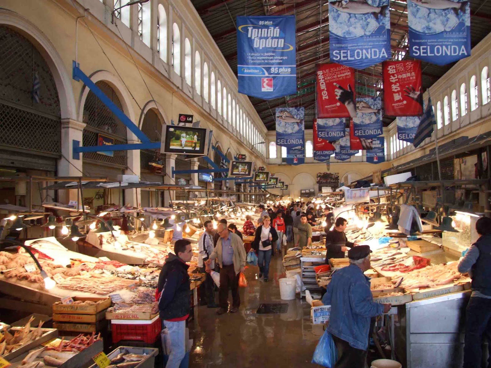 Το Μοναστηράκι και η Κεντρική Αγορά από τις ωραιότερες υπαίθριες αγορές του κόσμου