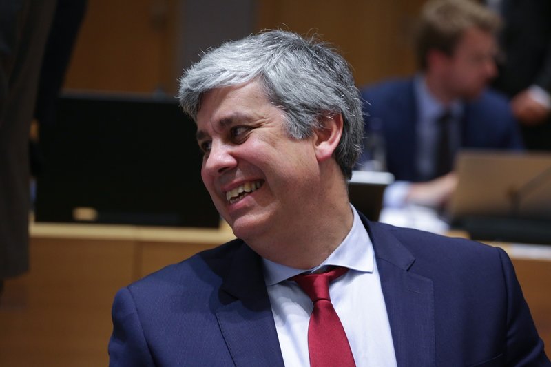 Σε χαλαρή διάθεση και ο επικεφαλής του Eurogroup Μάριο Σεντένο