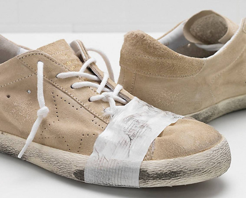 Τα sneakers που πωλούνται έναντι 530 δολαρίων προκάλεσνα αντιδράσεις γιατί είναι σαν να «διακωμωδούν την φτώχεια»