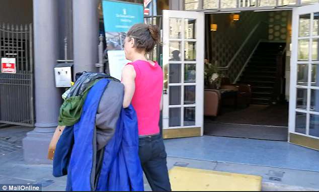 homeless4 2 | Lamianow.gr