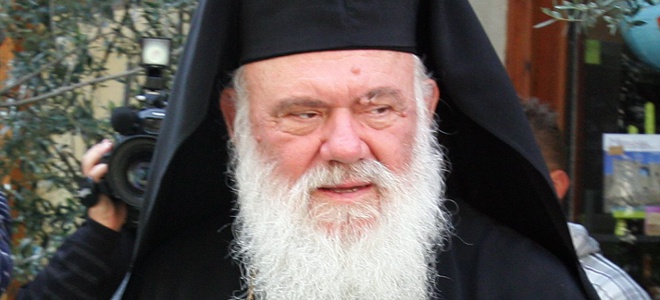 Ιερώνυμος: Ιερή ημέρα η Κυριακή – Να μην ανοίγουν τα καταστήματα