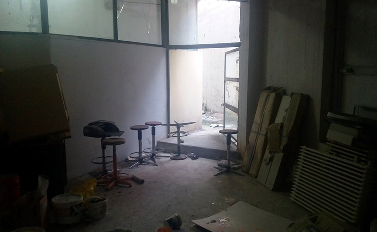 Για να μπουν στο σχολείο πήδηξαν μάντρα 5 μέτρων και έσπασαν σιδερένια πόρτα 