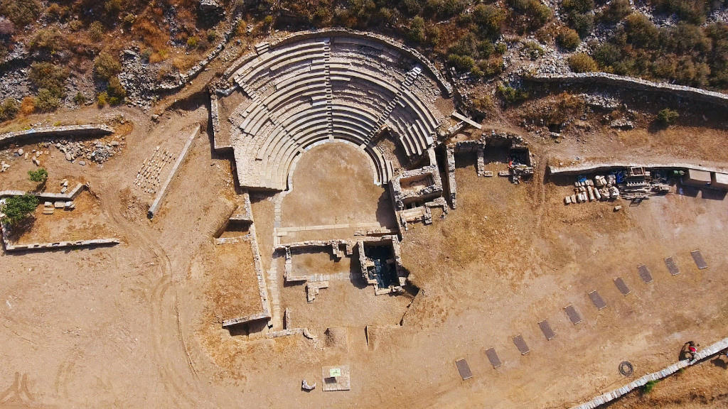 Η χρονολόγηση του θεάτρου τοποθετείται στον 4ο αι. π.Χ.