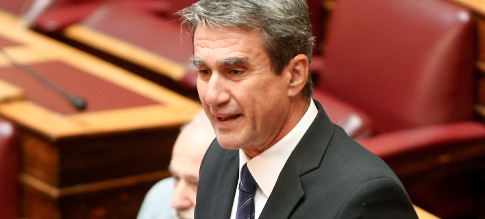 Λοβέρδος προς Κουρουμπλή: Γιατί δεν καλείτε την εταιρεία για τα λαθραία τσιγάρα του πλοίου στην Παλαιόχωρα;