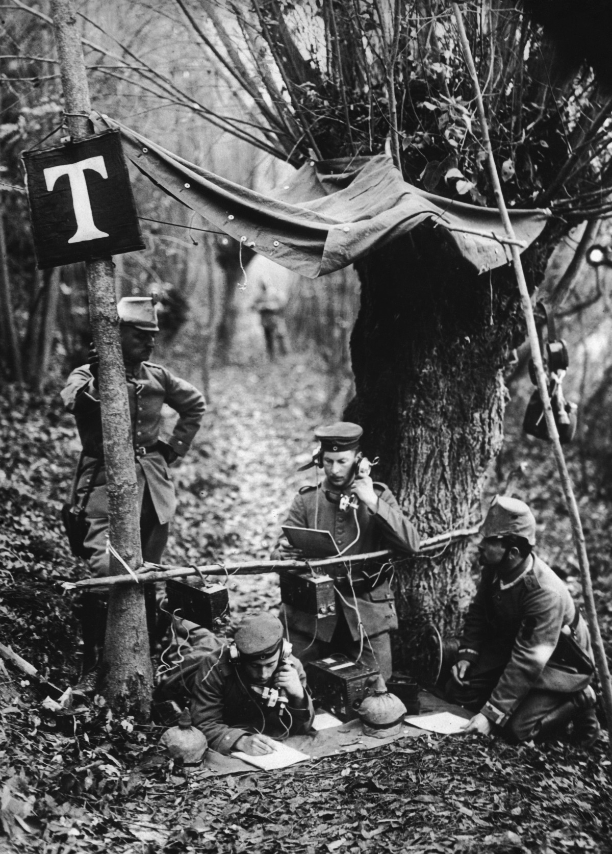 Πώς εξελίχθηκαν τα κινητά τηλέφωνα από το 1916 μέχρι σήμερα 