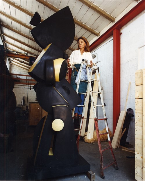 Η Σοφία Βάρη εμπνέεται από τον κυβισμό και τον σουρεαλισμό