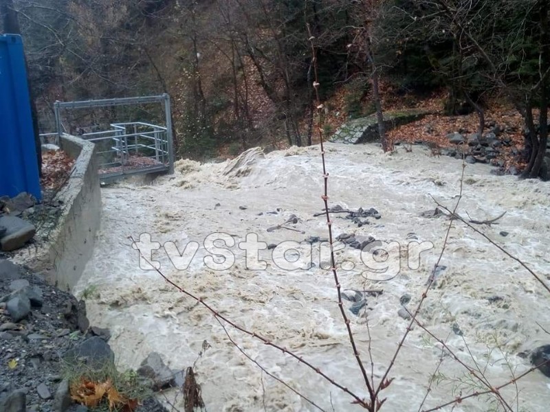 Φούσκωσαν τα ποτάμια από την νεροποντή στην Φθιώτιδα [φωτό]