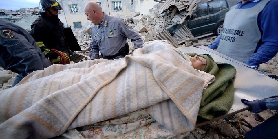 Σεισμός 6,2 Ρίχτερ στην Ιταλία -120 νεκροί, 150 αγνοούμενοι