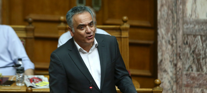 Ο Σκουρλέτης κατηγορεί τον Μητσοτάκη για... ακροδεξιό λόγο που δίνει ομπρέλα στη Χρυσή Αυγή