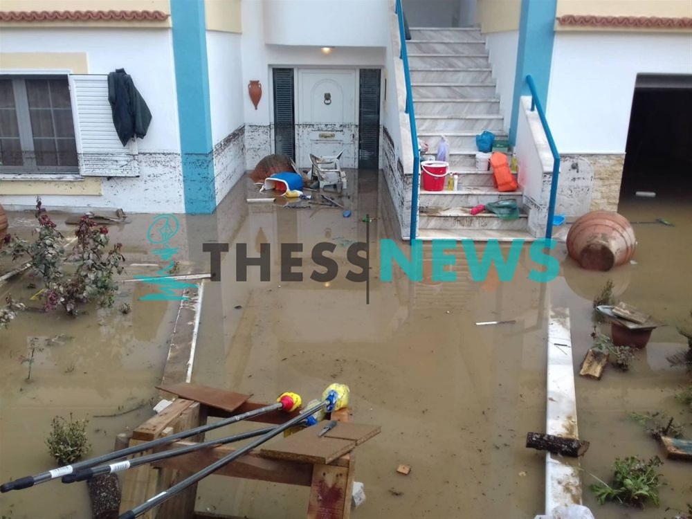 Αυλές λίμνες