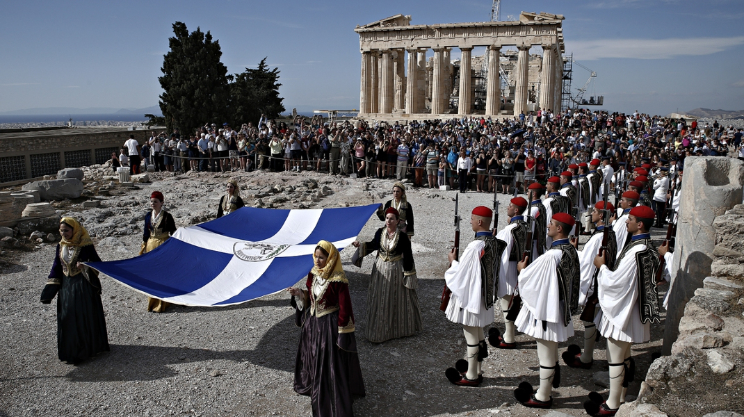 Τελετή έπαρσης της ελληνικής σημαίας στην Ακρόπολη για την επέτειο απελευθέρωσης των Αθηνών -Φωτογραφία: Alexandros Michailidis / SOOC