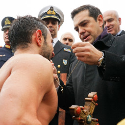 Ο Τσίπρας, Τα Φώτα & Το Θέατρο Του Παραλόγου
