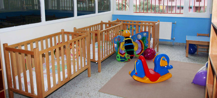 Αποτέλεσμα εικόνας για Ξεκίνησε το πρόγραμμα μετακίνησης βρεφών από δημόσια μαιευτήρια σε ανάδοχες οικογένειες