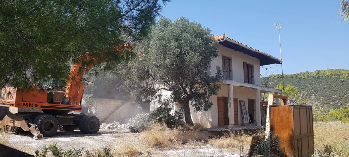 Συνεχίζονται οι κατεδαφίσεις αυθαιρέτων – Σήμερα «κατέβασαν» αυθαίρετο στο Γραμματικό