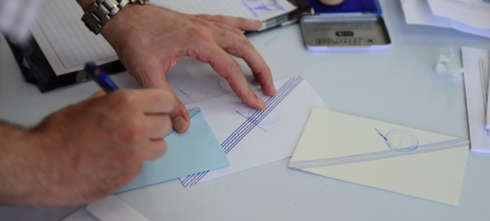 O «τρίτος» γύρος των αυτοδιοικητικών εκλογών (EUROKINISSI/ ΒΑΣΙΛΗΣ ΚΟΥΤΡΟΥΜΑΝΟΣ)