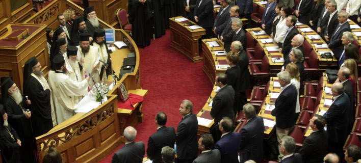 Ορκίστηκαν οι 300 -Ποιοι μπαίνουν για πρώτη φορά στη βουλή [εικόνες &amp; βίντεο]