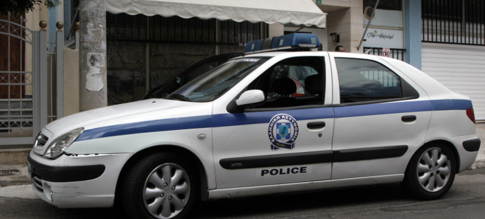 Γιάννενα: Τρόμος στα Ιωάννινα - Ανδρας περιφερόταν γυμνός και απειλούσε κόσμο με ένα σπαθί