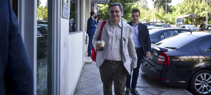 ll Manifesto: Η Ελλάδα βγαίνει από τα μνημόνια λιτότητας -Οι πιστωτές θα κάνουν ελέγχους κάθε τρεις μήνες