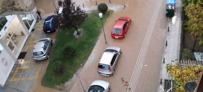 Σοβαρά προβλήματα στο Αγρίνιο από την κακοκαιρία (Φωτογραφία: agriniopress)