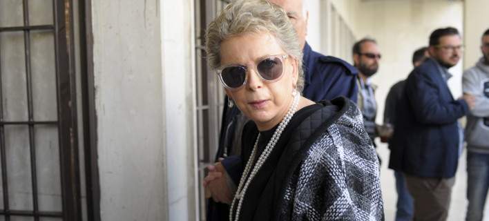 Σχόλιο-φωτιά της Ελενας Ακρίτα για την Αννα Βίσση: Θα έπρεπε να ντρέπεστε...