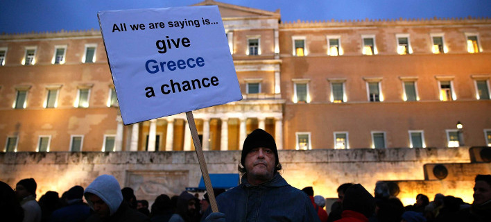 NY Times: Οι Ελληνες δεν έχουν καταλάβει ακόμη τη μεταστροφή της κυβέρνησης