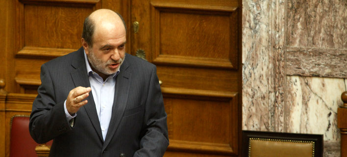 Αλεξιάδης: Οποιος δεν μπορεί να πληρώσει τον φόρο κληρονομιάς, να παραχωρεί το ακίνητο στο δημόσιο