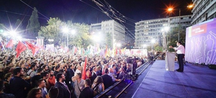«Αρρωστος» με τον Τσίπρα: Αρνήθηκε να εγχειριστεί για να μη χάσει την ομιλία στο Σύνταγμα