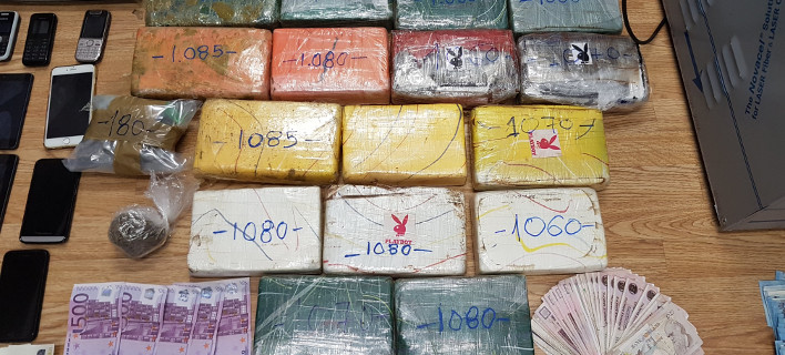 Γνωστός Τρικαλινός επιχειρηματίας στα χέρια της αστυνομίας- Κατασχέθηκαν περισσότερα από 10 κιλά κοκαΐνης [εικόνες]