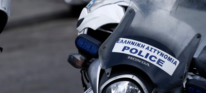 Επίθεση Ρομά με πέτρες στο Α.Τ. Ανω Λιοσίων -Εννέα αστυνομικοί ελαφρά τραυματίες