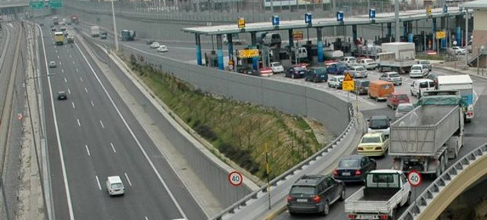Επτά χιλιόμετρα μποτιλιάρισμα στην Αττική Οδό λόγω τροχαίου -Στο ρεύμα προς Ελευσίνα, μετά το «δαχτυλίδι»