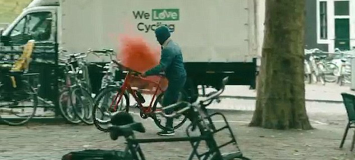 Ενα απίστευτο πείραμα σε Ρώμη, Αμστερνταμ, Πράγα: Η ομάδα που ξεφτίλισε τους κλέφτες ποδηλάτων [εικόνες & βίντεο]