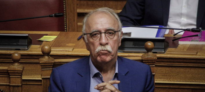 Βίτσας: Περίεργη πολιτική ομάδα ο Ρουβίκωνας. Δεν είναι ακτιβιστές