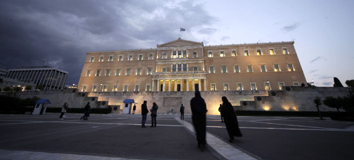 Συνέλαβαν δύο άτομα στη Βουλή -Προσπάθησαν να φτάσουν στα γραφεία πολιτικών κομμάτων