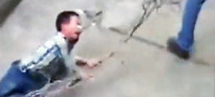 Εξοργιστικό βίντεο: Πατέρας στην Κίνα σέρνει τον γιο του δεμένο από το λαιμό, σαν σκύλο [εικόνες & βίντεο]